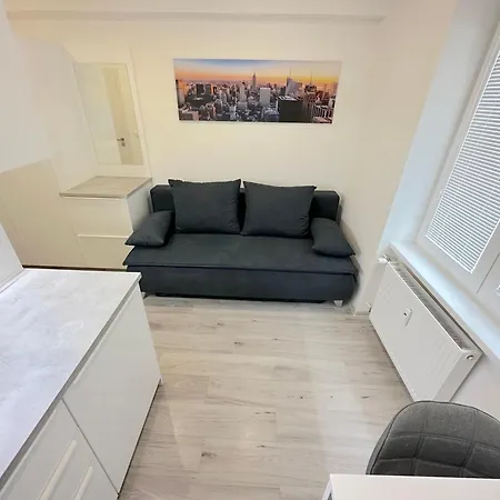 Krásny - Garzonka V Novom Meste * Bratislava