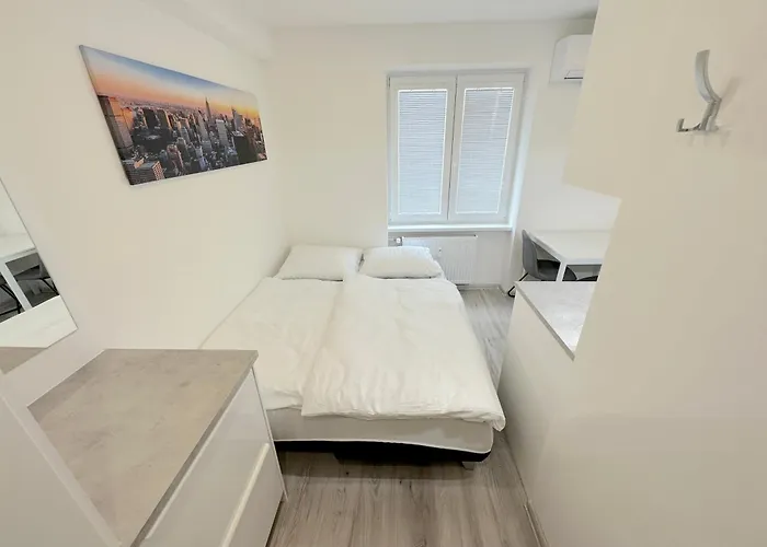 Krasny - Garzonka V Novom Meste Lejlighed *